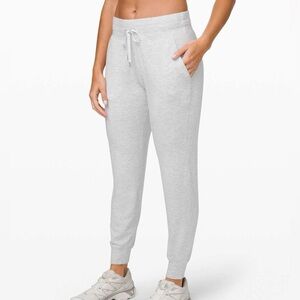 Lululemon Warm Down Jogger Soft Touch Size 4